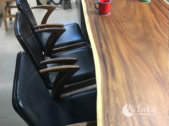 Dining table of pure western tamarind wood 1800×800