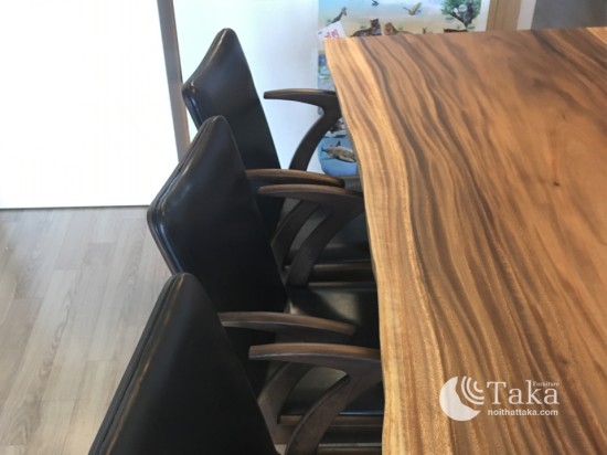 Dining table of pure western tamarind wood 2000×800