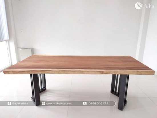 Table of pure Western Raintree wood 2200×950