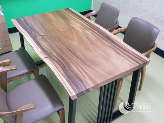 Pure tamarind wood table 1200×700