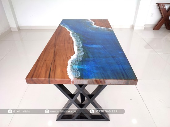 Dining table Tay Nguyen Raintree wood Blue Epoxy plate