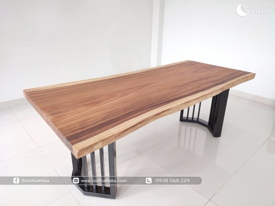 Table of pure Western Raintree wood 2200×950