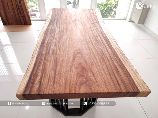 Table of pure Western Raintree wood 2200×950