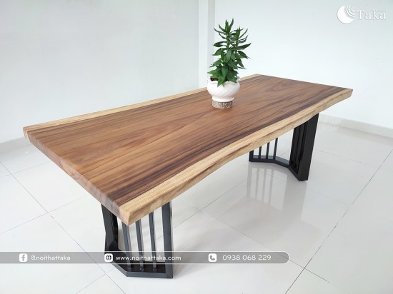 Table of pure Western Raintree wood 2200×950