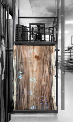 Raintree Wood Table Top 1.7m - MT171 Raintree Wood Table Top 1.7m - MT171