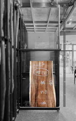 Raintree Wood Table Top 1.8m - MT280 Raintree Wood Table Top 1.8m - MT280