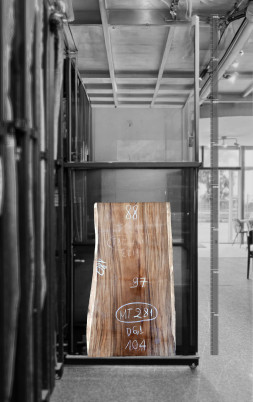 Raintree Wood Table Top 1.8m - MT281 Raintree Wood Table Top 1.8m - MT281