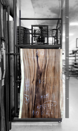 Raintree Wood Table Top 1.7m - MT290 Raintree Wood Table Top 1.7m - MT290