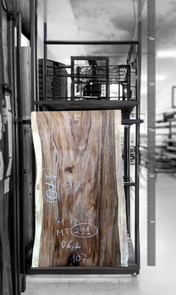 Raintree Wood Table Top 1.7m - MT291 Raintree Wood Table Top 1.7m - MT291